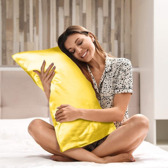 Oussum Silky Pillow Cases Satin with Envelope Pillowcase for Hair Skins Set of 2 - Picture 1 of 11